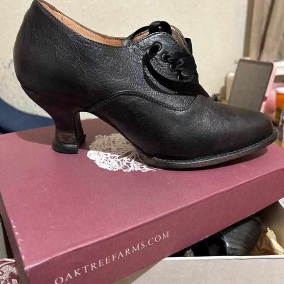 Black Leather French Heel - Picture 1 of 5